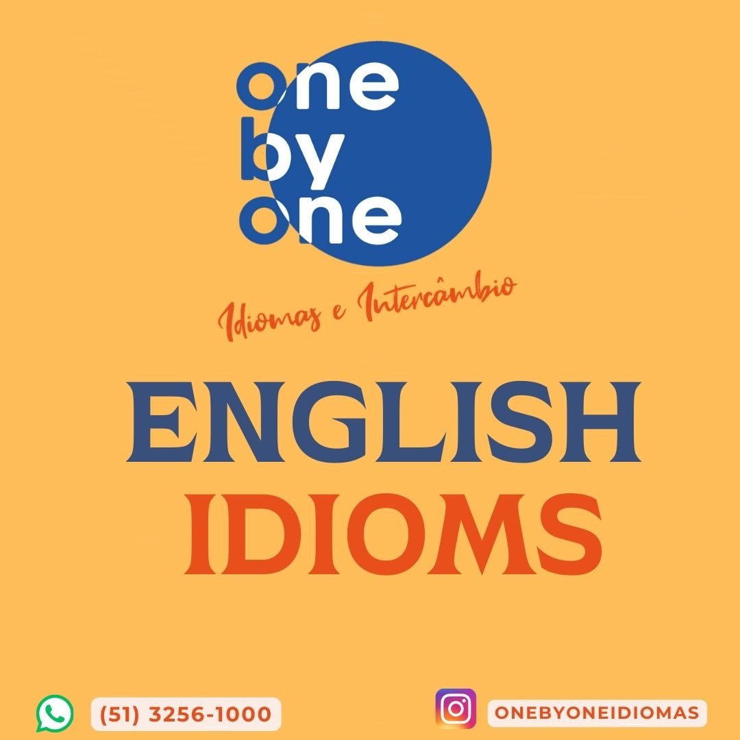 Abaixo da imagem existe uma lista com 5 idioms. One by One idiomas e Intercâmbio